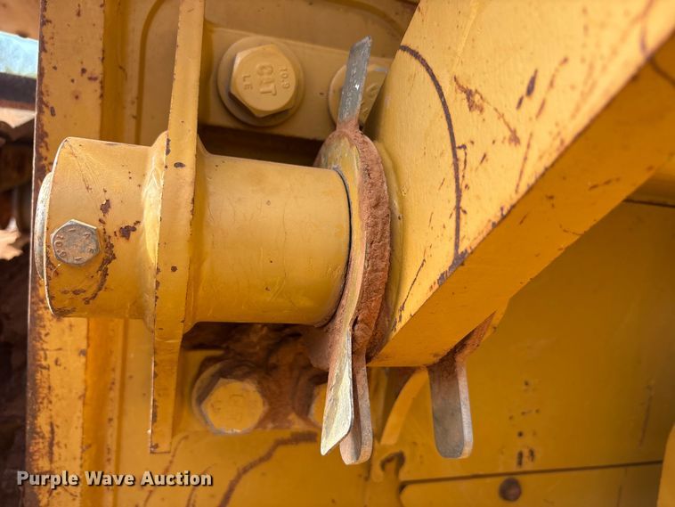 image for item EA7586 2012 Caterpillar D6K XL dozer