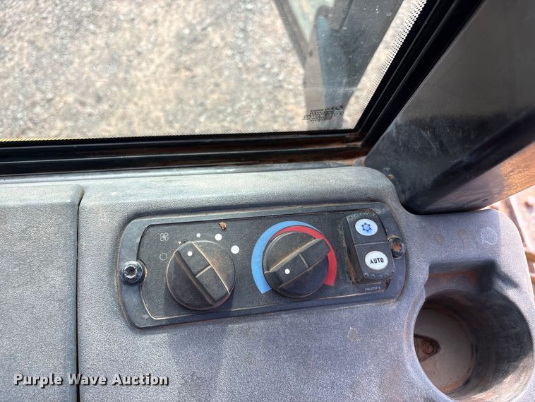 image for item EA7586 2012 Caterpillar D6K XL dozer