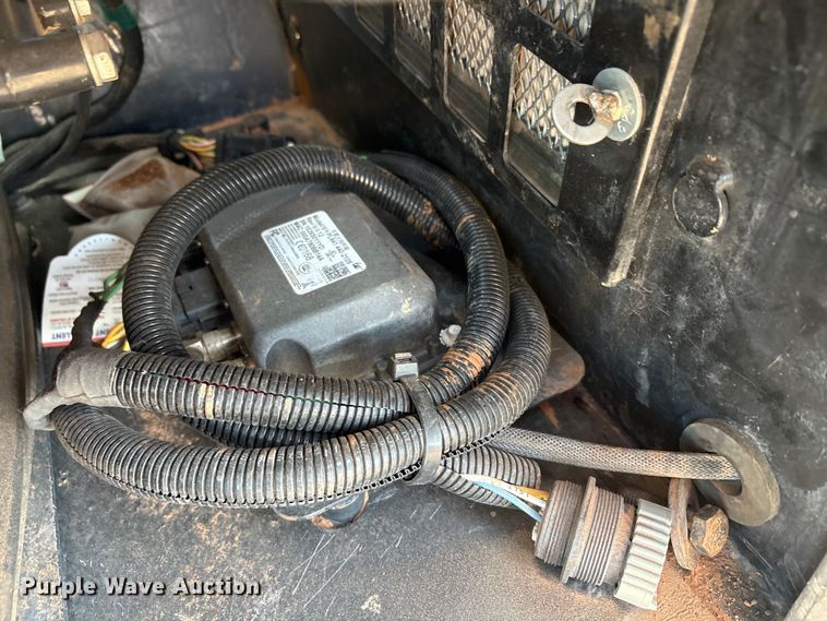 image for item EA7586 2012 Caterpillar D6K XL dozer