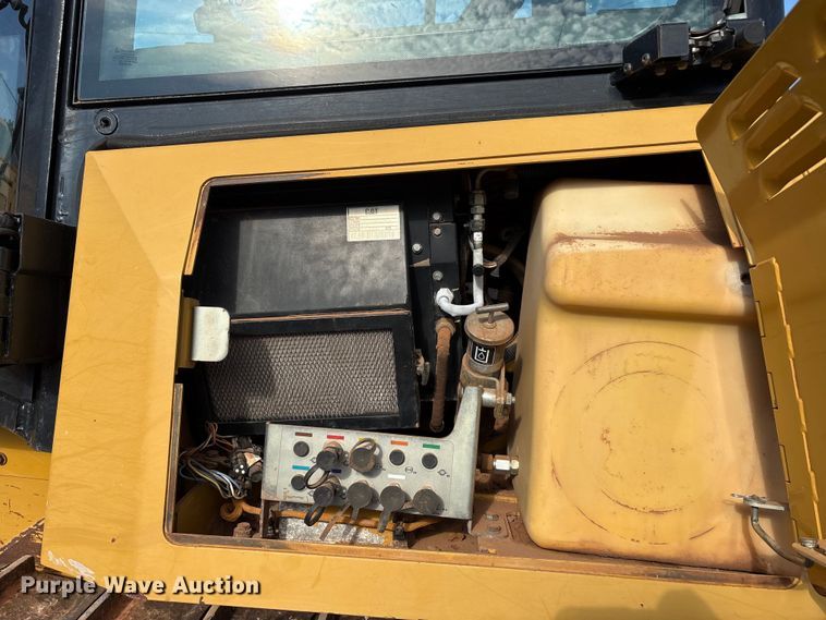 image for item EA7586 2012 Caterpillar D6K XL dozer