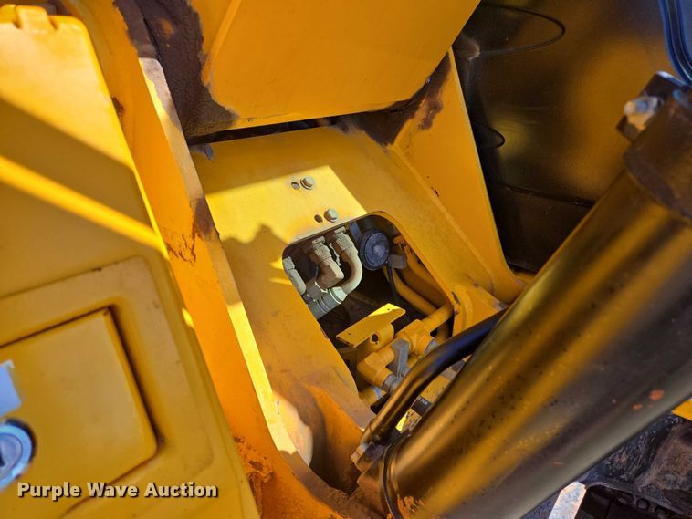 image for item EB1061 2014 JCB JS145LC excavator