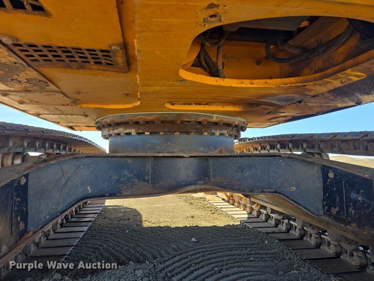 image for item EB1061 2014 JCB JS145LC excavator