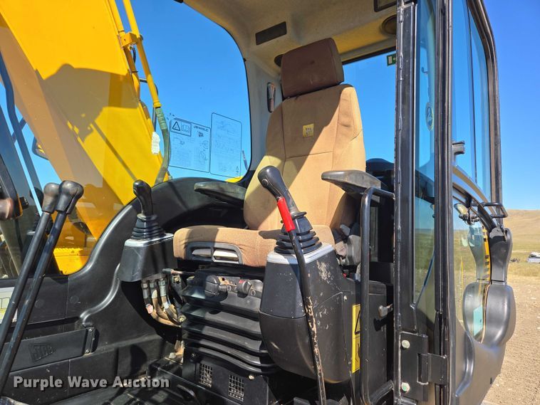 image for item EB1061 2014 JCB JS145LC excavator