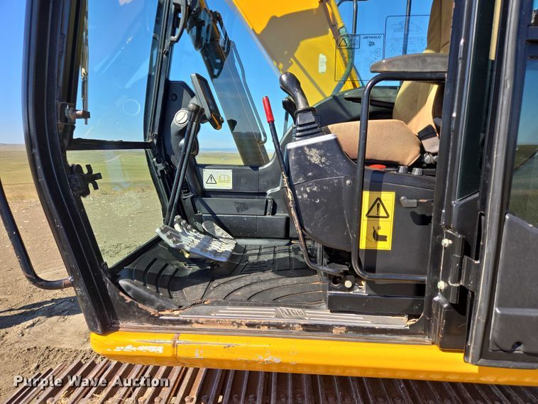 image for item EB1061 2014 JCB JS145LC excavator