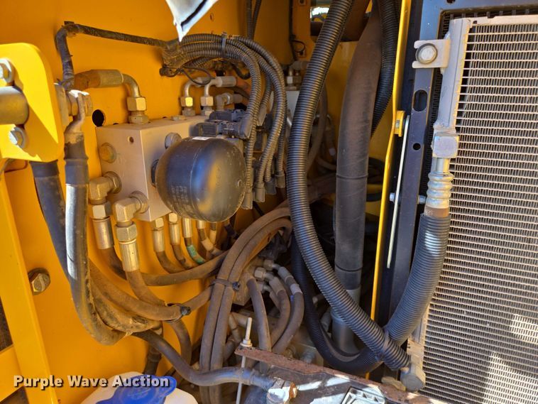 image for item EB1061 2014 JCB JS145LC excavator