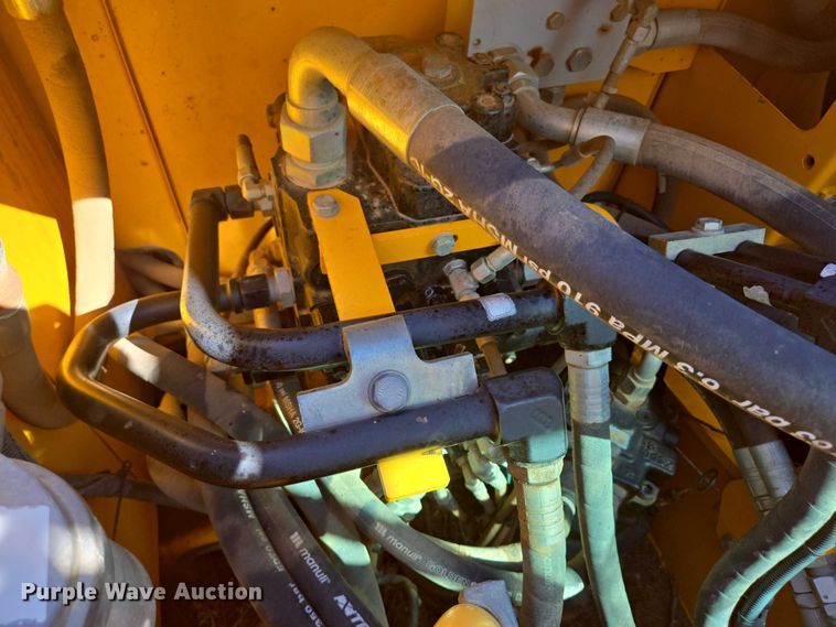 image for item EB1061 2014 JCB JS145LC excavator