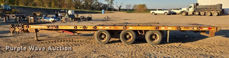 image for item EB1111 1995 Dynaweld tilt deck equipment trailer