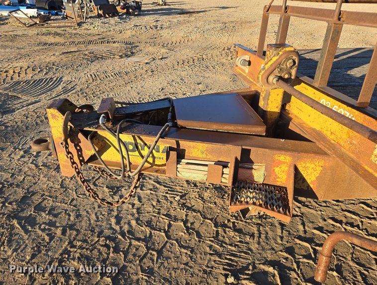 image for item EB1111 1995 Dynaweld tilt deck equipment trailer