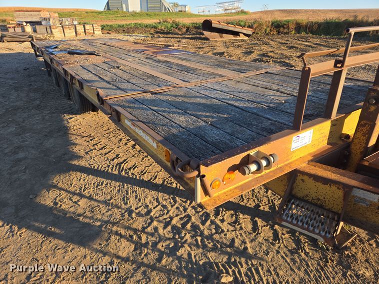 image for item EB1111 1995 Dynaweld tilt deck equipment trailer