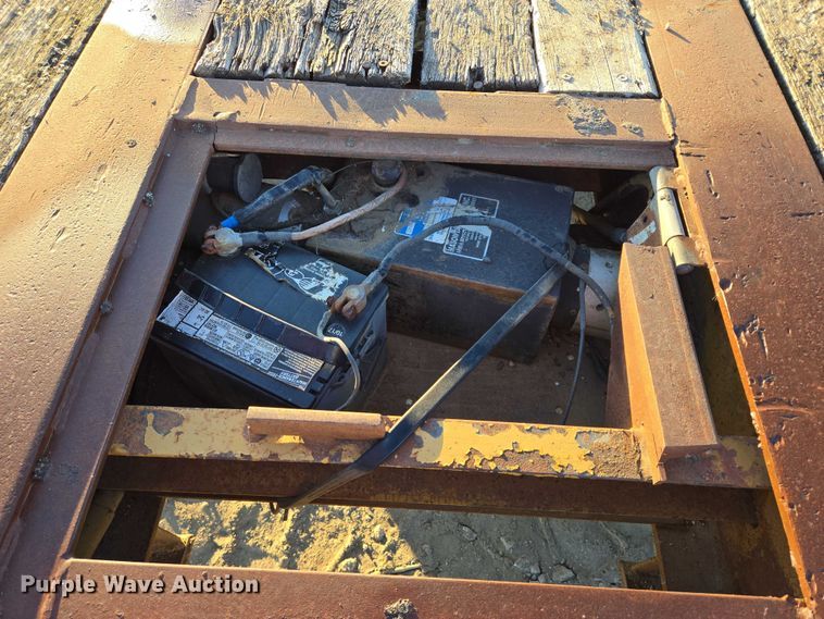 image for item EB1111 1995 Dynaweld tilt deck equipment trailer