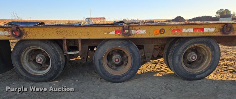 image for item EB1111 1995 Dynaweld tilt deck equipment trailer