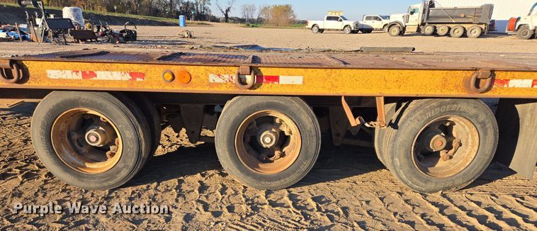 image for item EB1111 1995 Dynaweld tilt deck equipment trailer