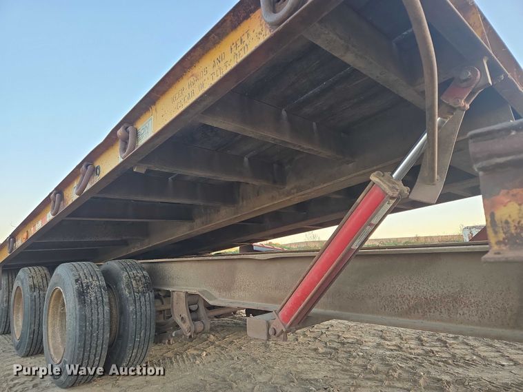 image for item EB1111 1995 Dynaweld tilt deck equipment trailer