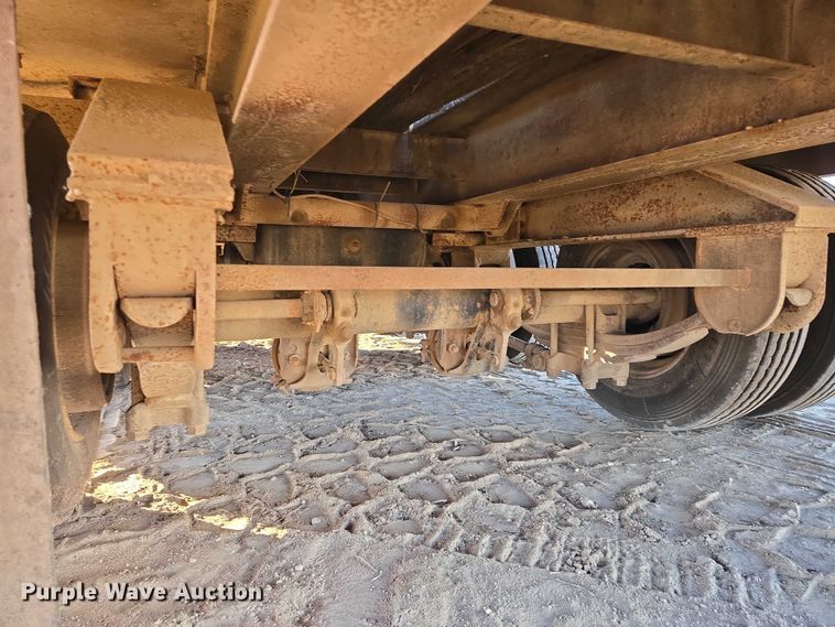 image for item EB1111 1995 Dynaweld tilt deck equipment trailer