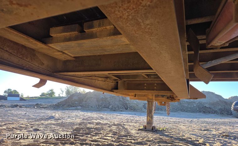 image for item EB1111 1995 Dynaweld tilt deck equipment trailer