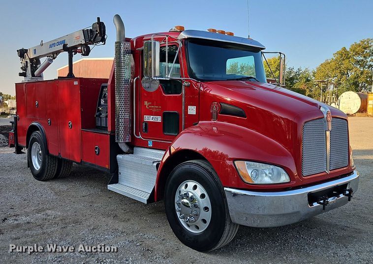 image for item EB8361 2016 Kenworth T3 Series utility / service truck