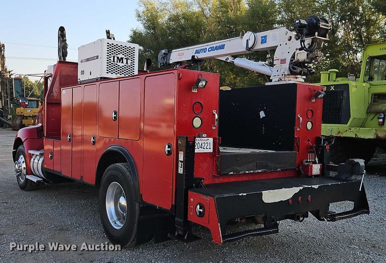 image for item EB8361 2016 Kenworth T3 Series utility / service truck