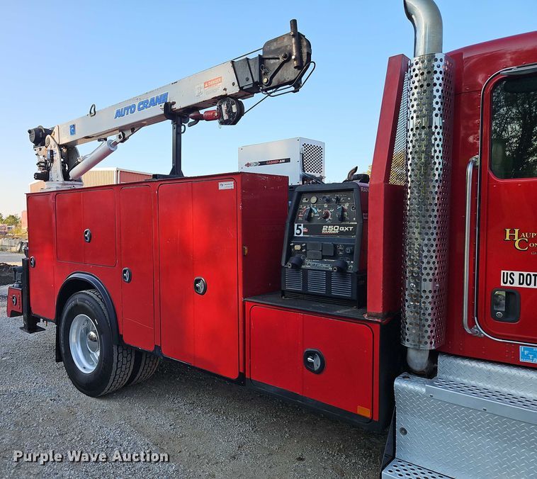 image for item EB8361 2016 Kenworth T3 Series utility / service truck