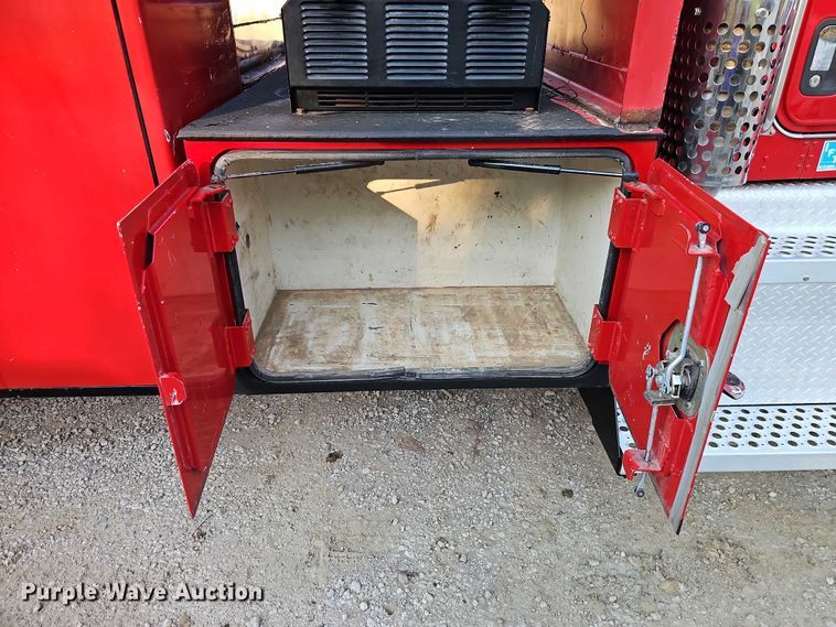 image for item EB8361 2016 Kenworth T3 Series utility / service truck