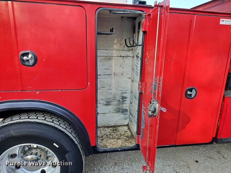 image for item EB8361 2016 Kenworth T3 Series utility / service truck