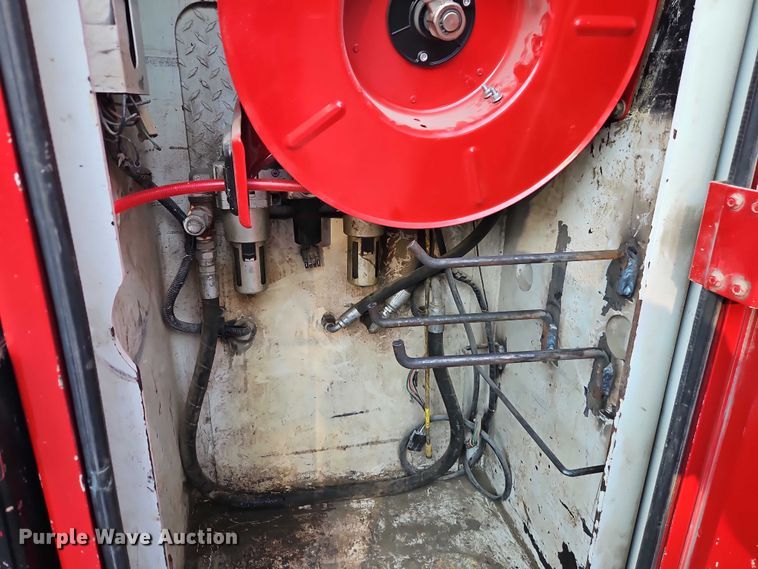 image for item EB8361 2016 Kenworth T3 Series utility / service truck