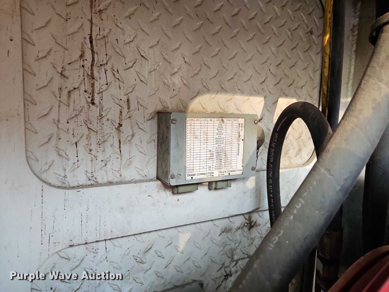 image for item EB8361 2016 Kenworth T3 Series utility / service truck