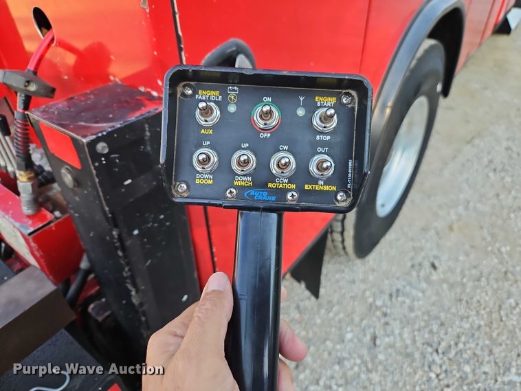 image for item EB8361 2016 Kenworth T3 Series utility / service truck