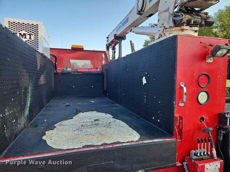 image for item EB8361 2016 Kenworth T3 Series utility / service truck