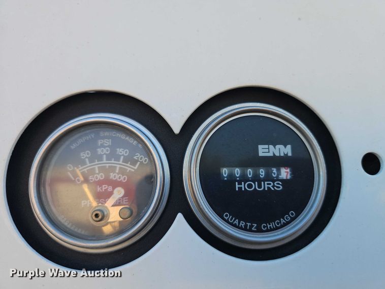 image for item EB8361 2016 Kenworth T3 Series utility / service truck