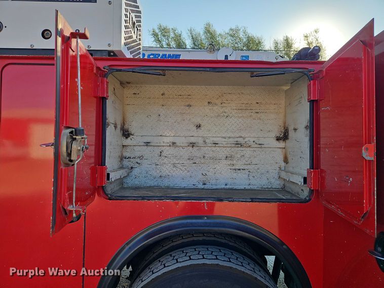 image for item EB8361 2016 Kenworth T3 Series utility / service truck