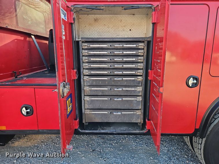 image for item EB8361 2016 Kenworth T3 Series utility / service truck