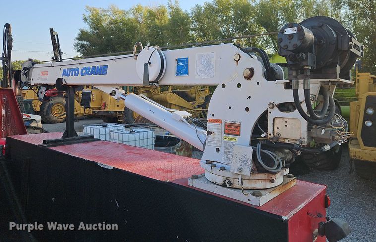 image for item EB8361 2016 Kenworth T3 Series utility / service truck