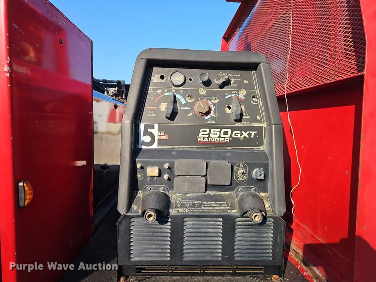 image for item EB8361 2016 Kenworth T3 Series utility / service truck