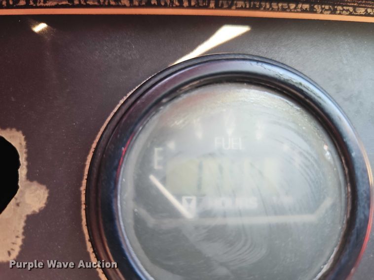 image for item EB8361 2016 Kenworth T3 Series utility / service truck