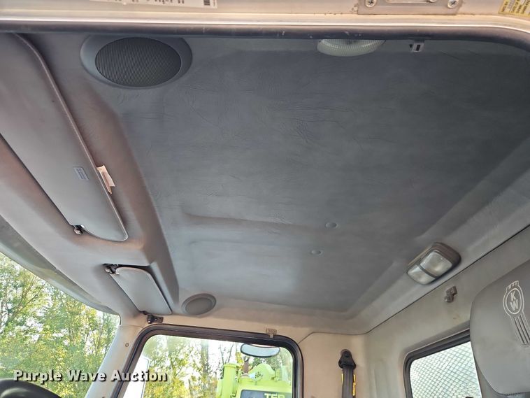 image for item EB8361 2016 Kenworth T3 Series utility / service truck