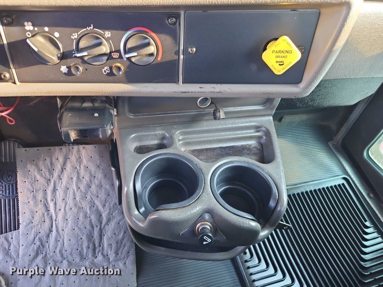 image for item EB8361 2016 Kenworth T3 Series utility / service truck