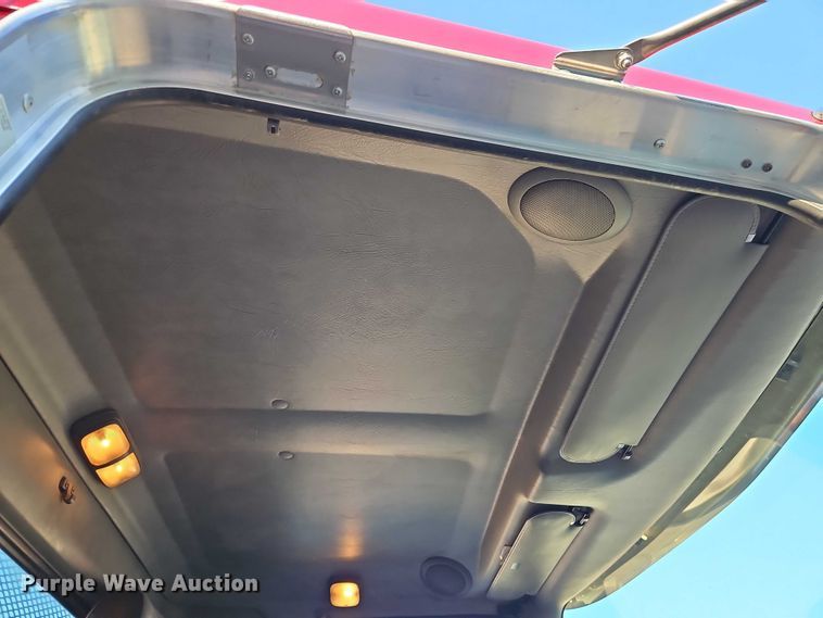 image for item EB8361 2016 Kenworth T3 Series utility / service truck