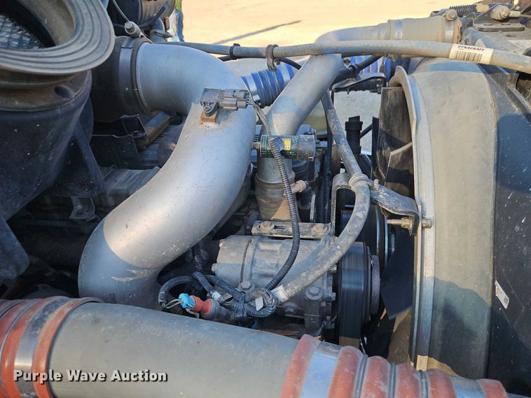 image for item EB8361 2016 Kenworth T3 Series utility / service truck