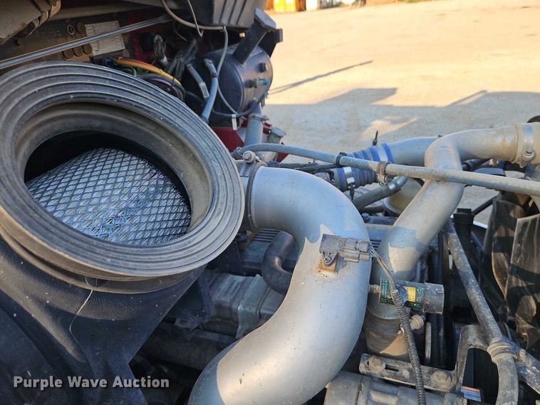 image for item EB8361 2016 Kenworth T3 Series utility / service truck