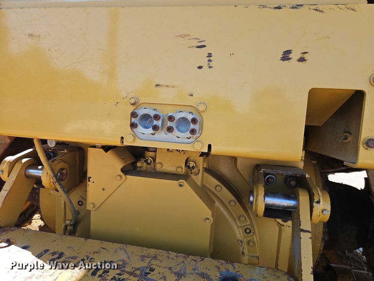 image for item EB8362 2015 Caterpillar D6T LGP dozer