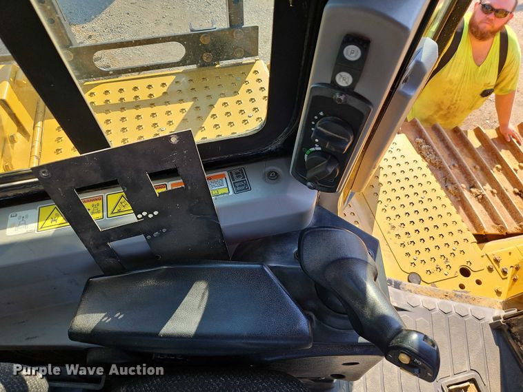 image for item EB8362 2015 Caterpillar D6T LGP dozer