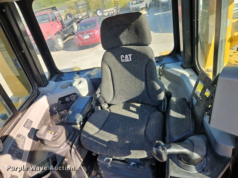 image for item EB8362 2015 Caterpillar D6T LGP dozer