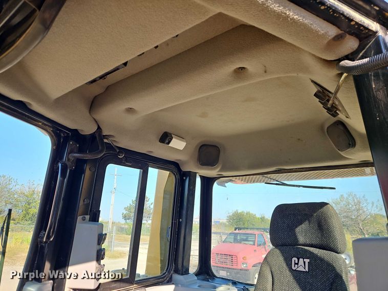 image for item EB8362 2015 Caterpillar D6T LGP dozer