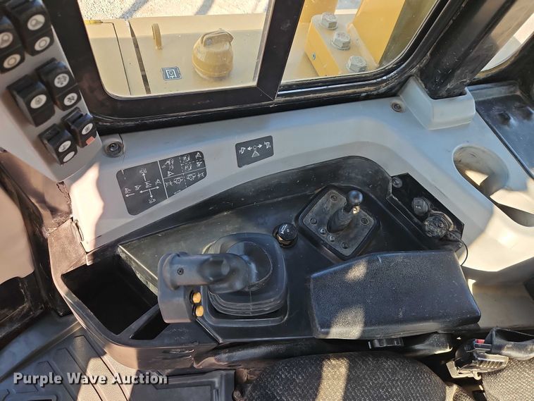 image for item EB8362 2015 Caterpillar D6T LGP dozer