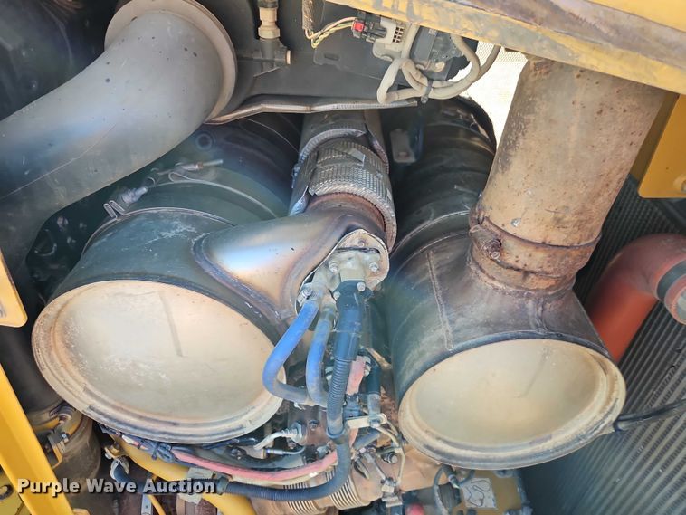 image for item EB8362 2015 Caterpillar D6T LGP dozer