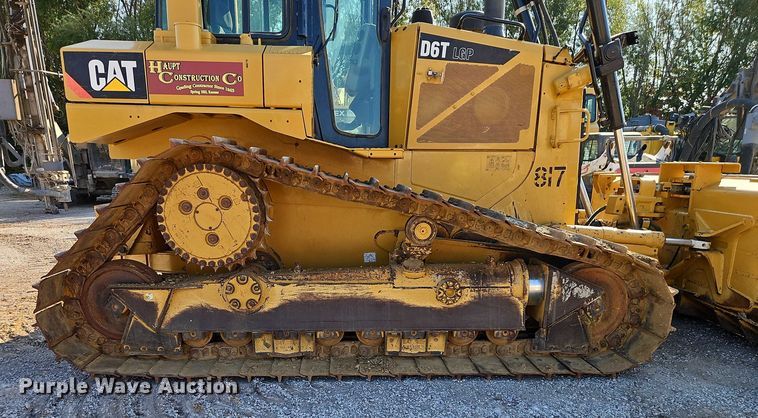 image for item EB8362 2015 Caterpillar D6T LGP dozer