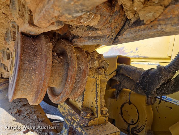 image for item EB8362 2015 Caterpillar D6T LGP dozer