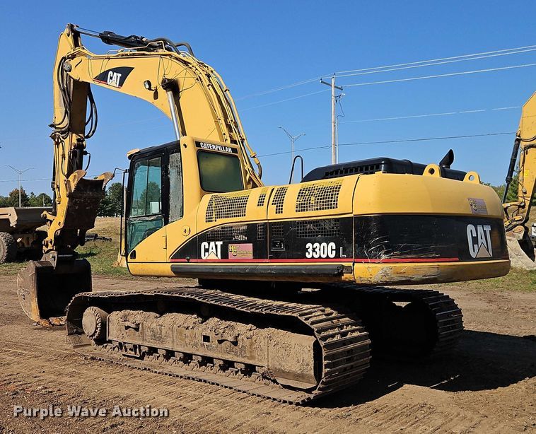 image for item EB8364 2004 Caterpillar 330C excavator