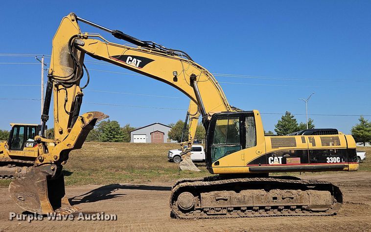 image for item EB8364 2004 Caterpillar 330C excavator