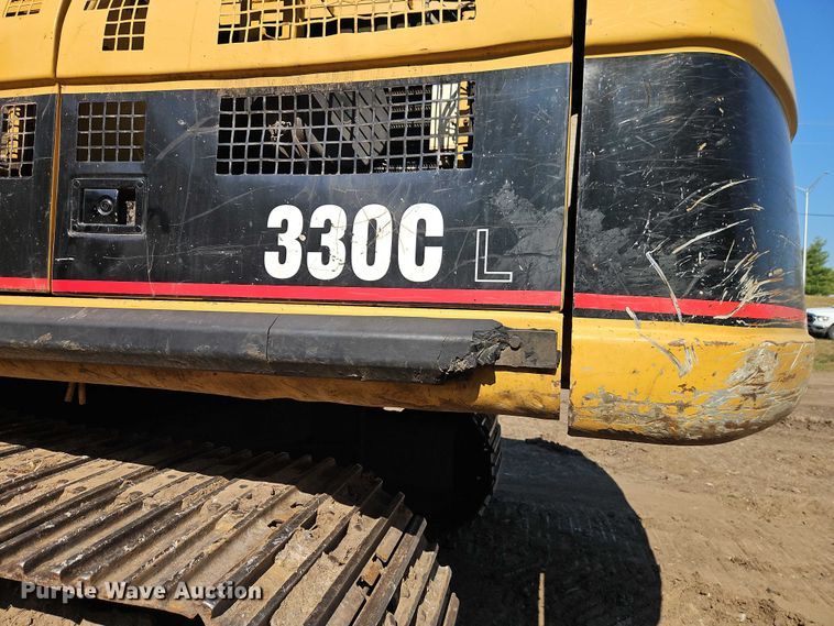 image for item EB8364 2004 Caterpillar 330C excavator